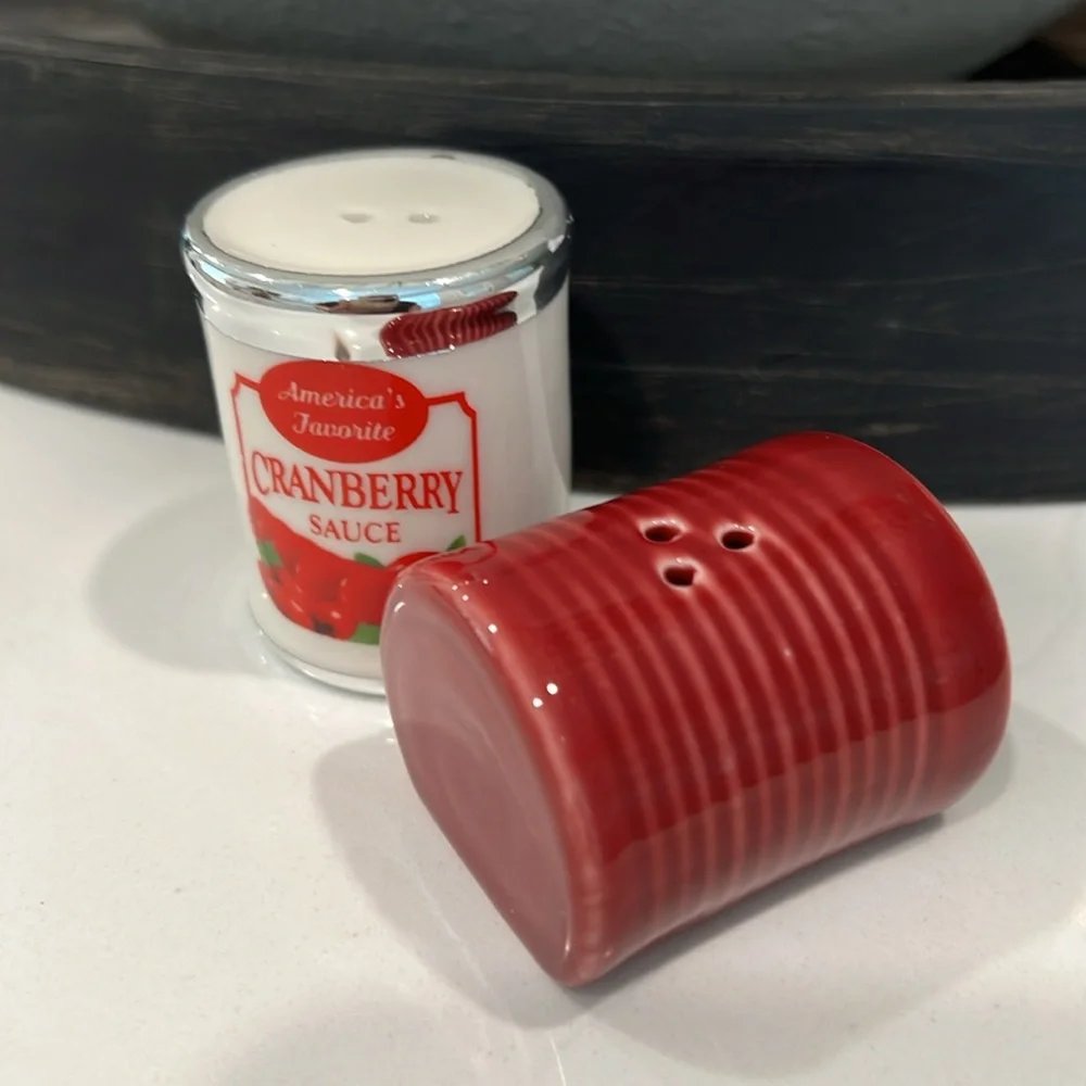 Cute. Mini CRANBERRY Salt & Pepper